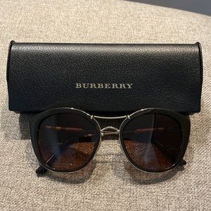 Burberry round sunglasses with polarized gradient lenses.